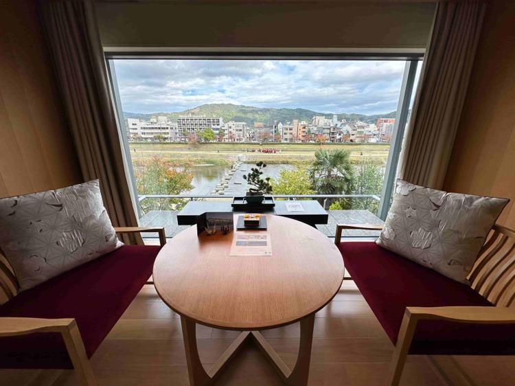 ザ・リッツ・カールトン京都 コーナースイートKITAからWork From Hotel