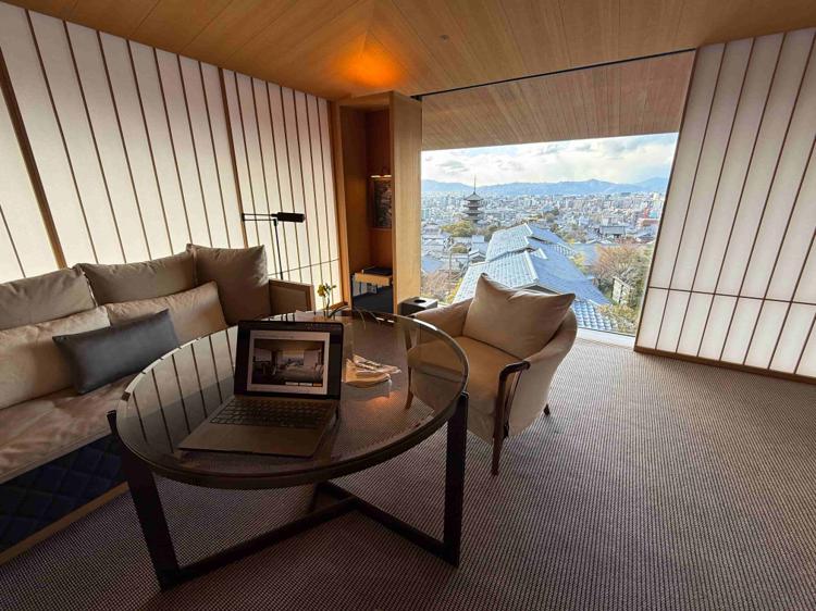 パークハイアット京都 デラックスパゴダビューからWork From Hotel